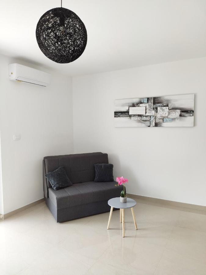 Apartman White